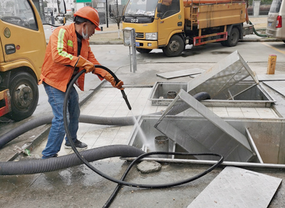 彭场镇隔油池清理